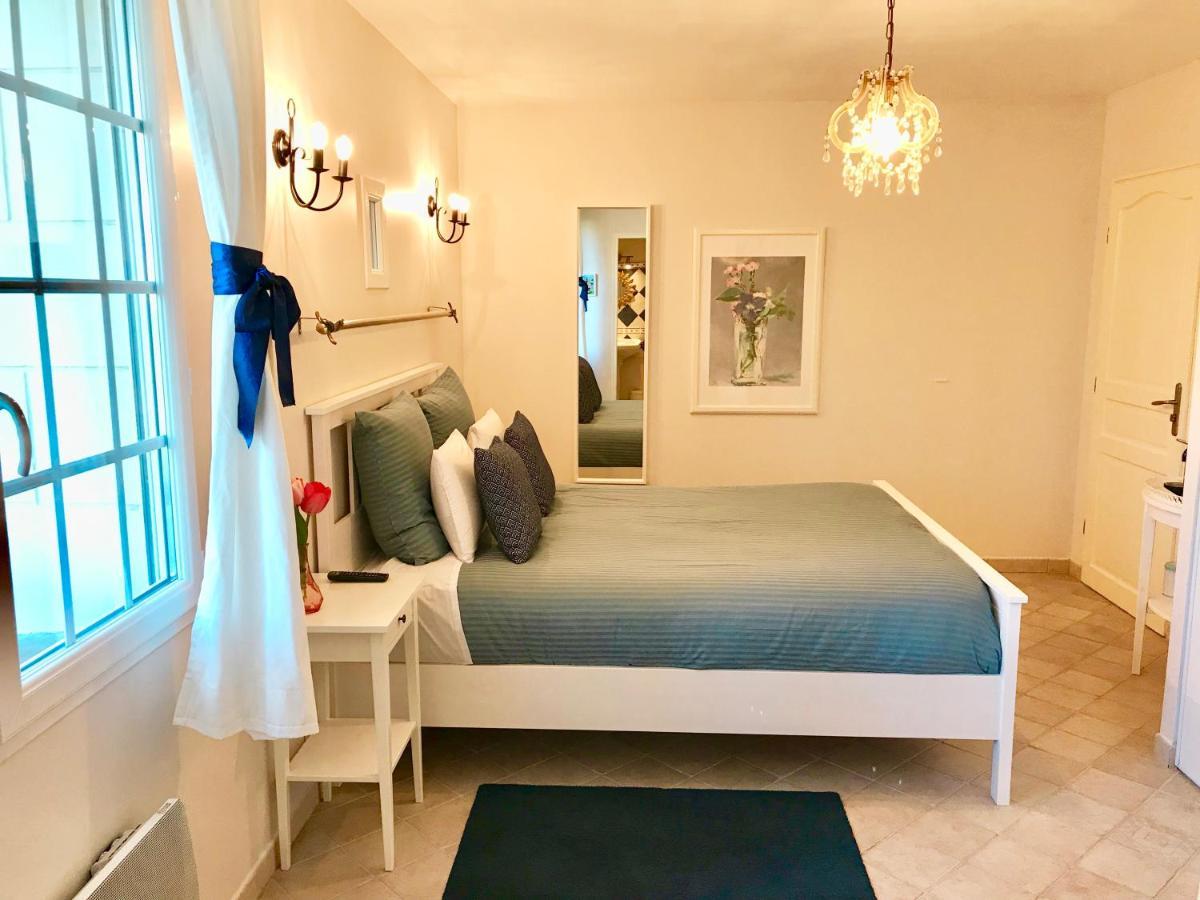Sans Souci Bed And Breakfast Luxe Heated Pool And Restaurant Luzille Bagian luar foto