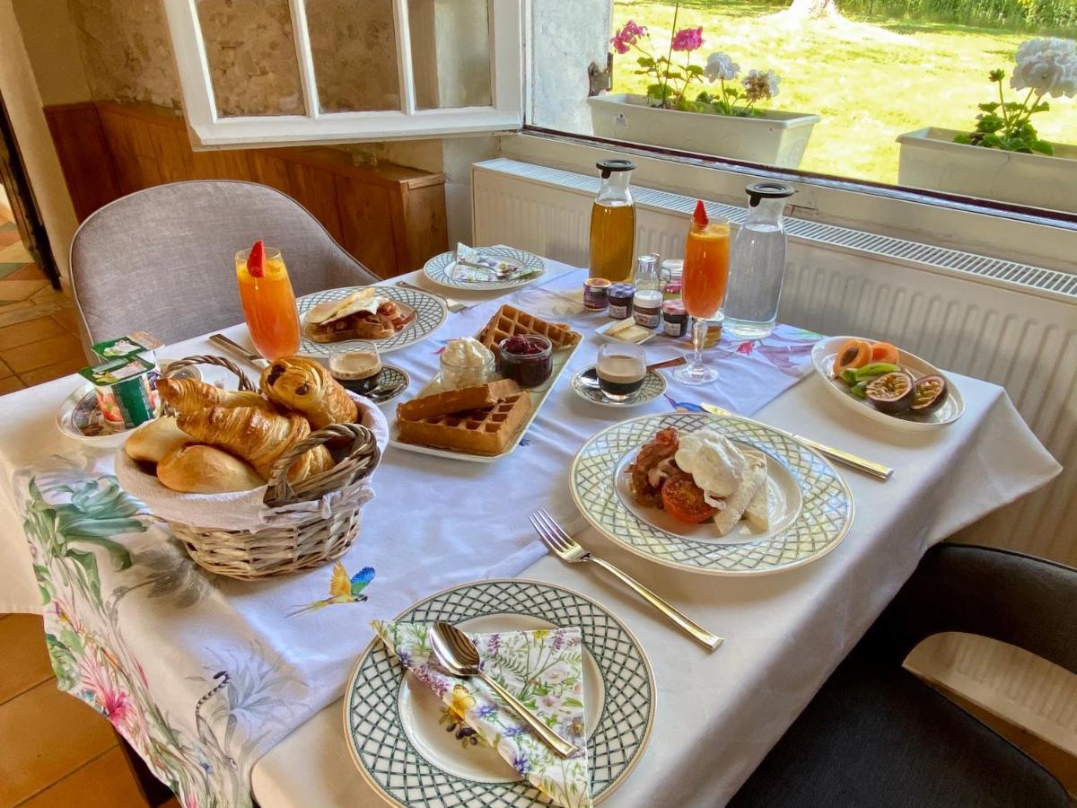 Sans Souci Bed And Breakfast Luxe Heated Pool And Restaurant Luzille Bagian luar foto