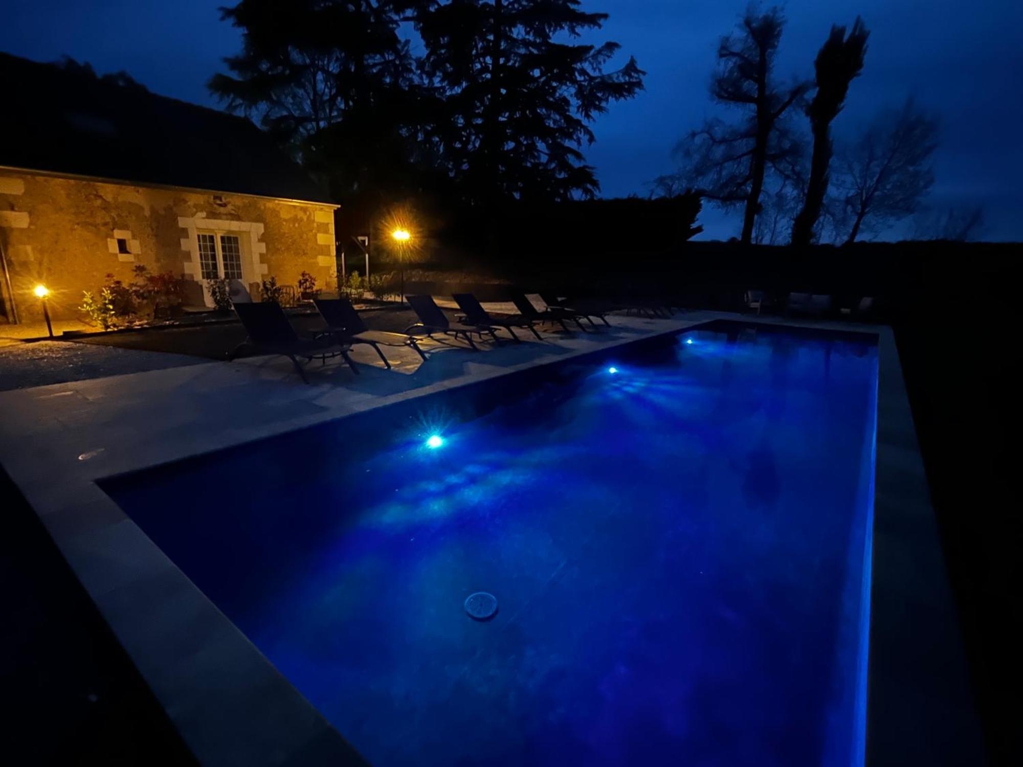 Sans Souci Bed And Breakfast Luxe Heated Pool And Restaurant Luzille Bagian luar foto
