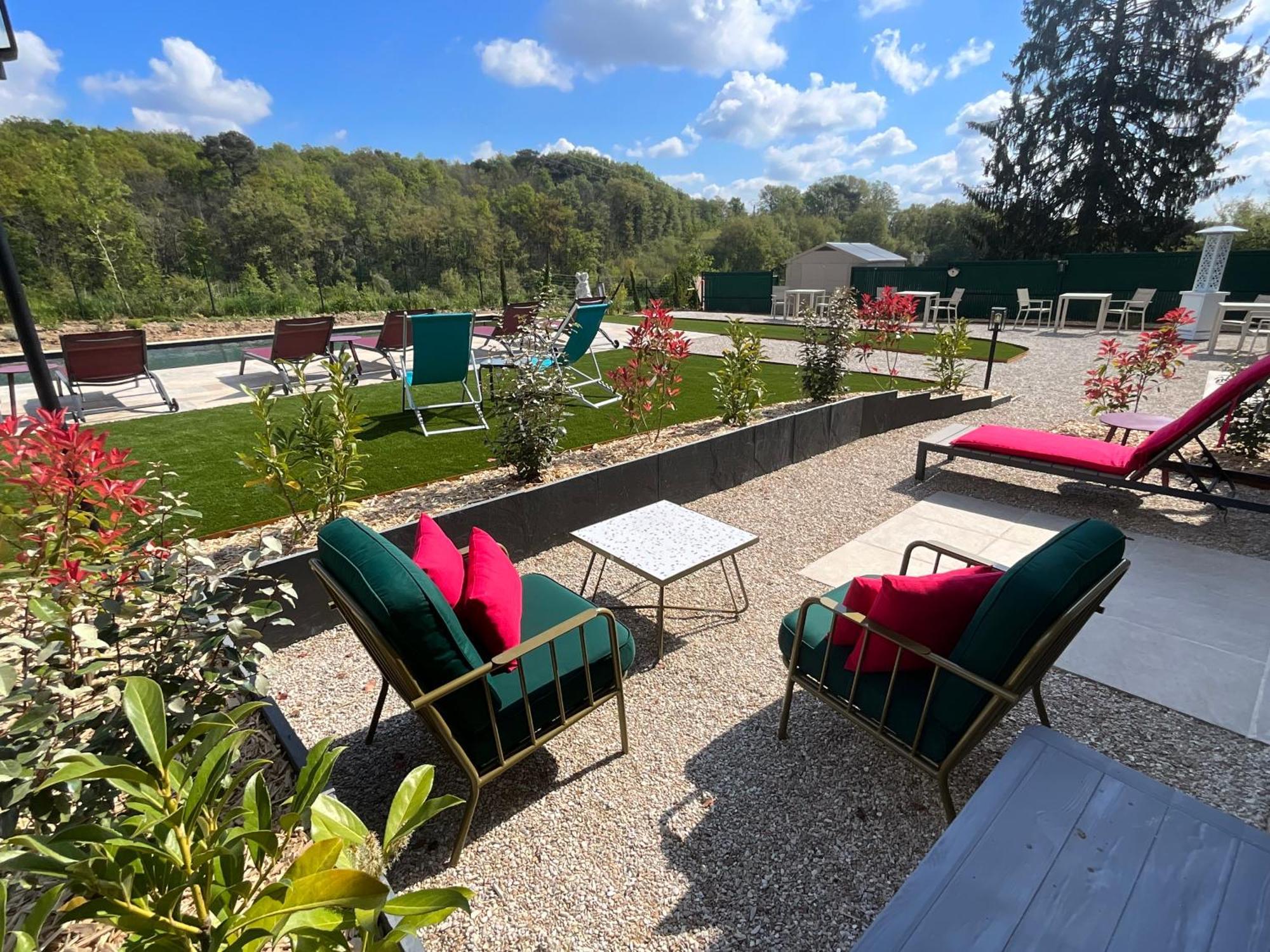 Sans Souci Bed And Breakfast Luxe Heated Pool And Restaurant Luzille Bagian luar foto