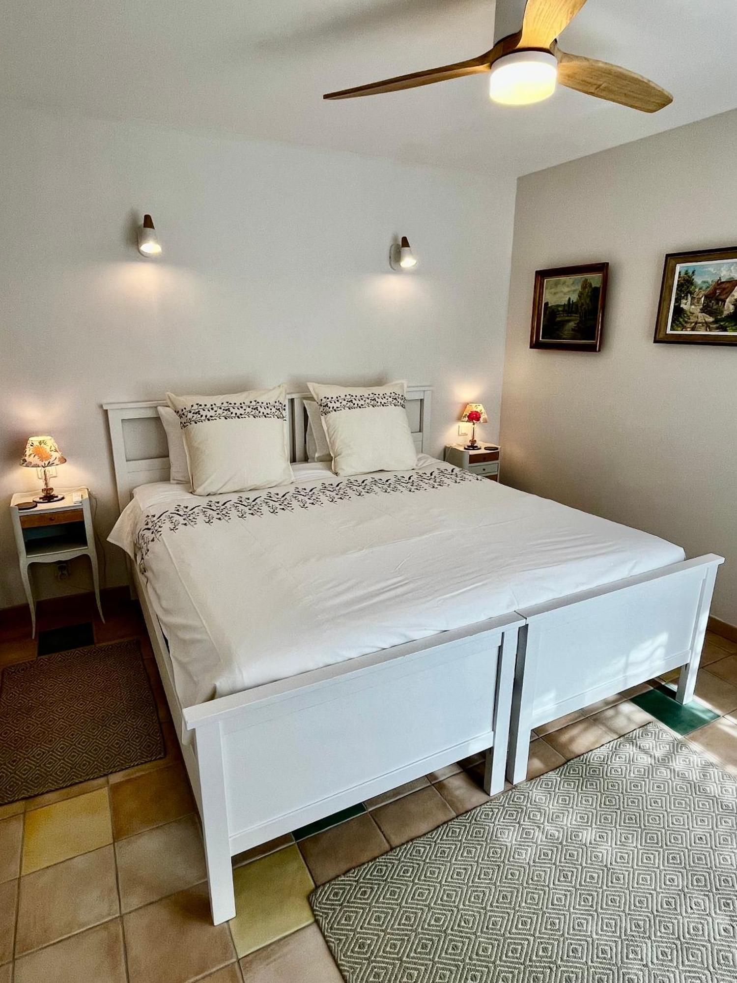 Sans Souci Bed And Breakfast Luxe Heated Pool And Restaurant Luzille Ruang foto