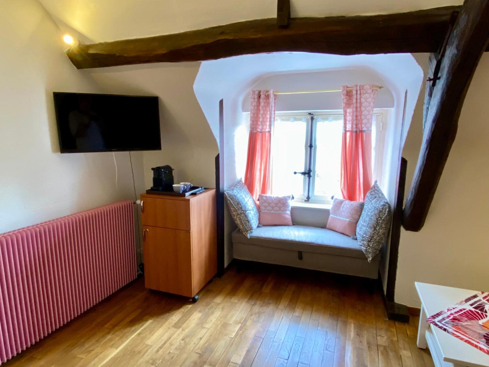 Sans Souci Bed And Breakfast Luxe Heated Pool And Restaurant Luzille Ruang foto