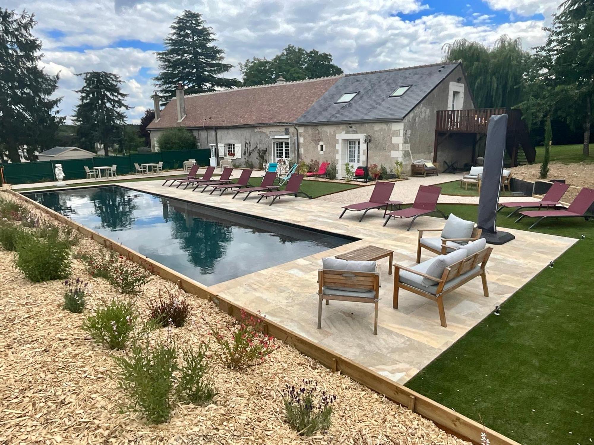 Sans Souci Bed And Breakfast Luxe Heated Pool And Restaurant Luzille Bagian luar foto